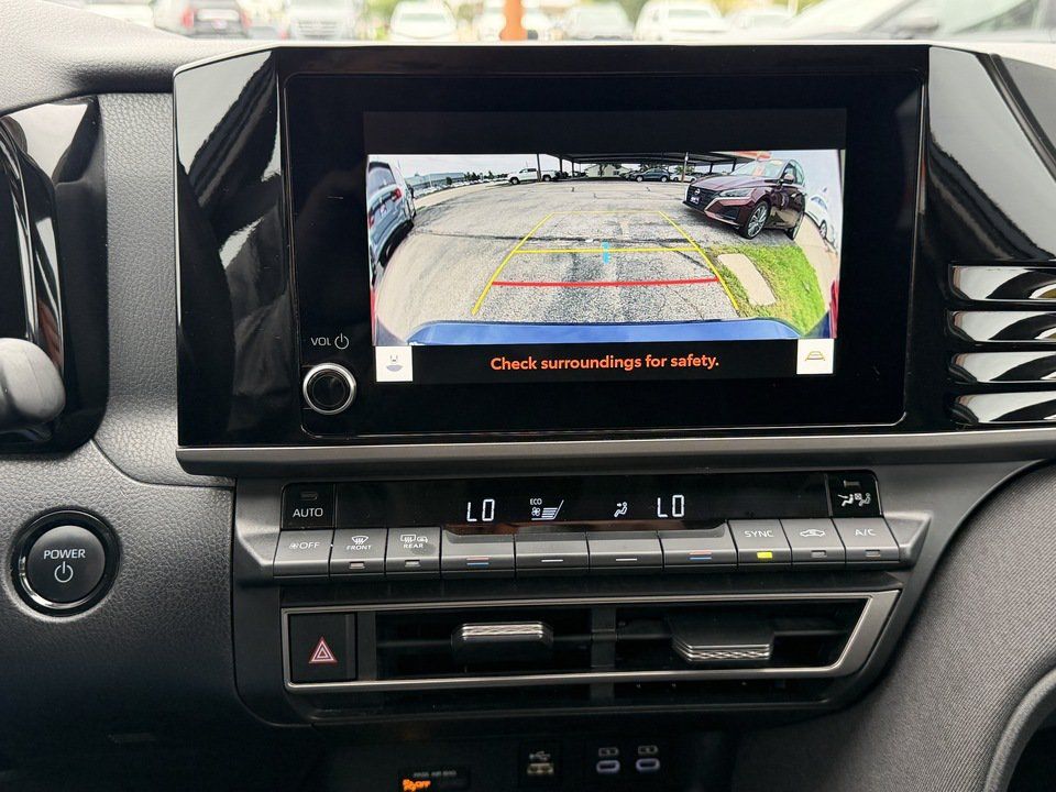 Used 2025 Toyota Camry LE FWD image 17