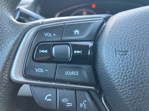 Used 2018 Honda Accord LX image 15