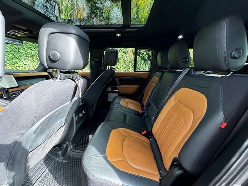 Used 2023 Land Rover Defender 130 X image 18
