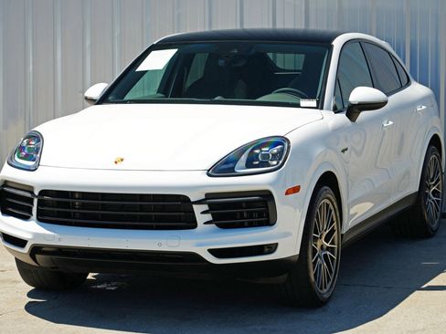 Used 2023 Porsche Cayenne Coupe AWD/4WD image 54