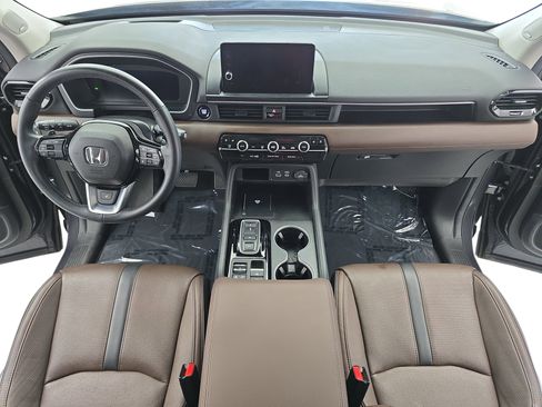 Certified 2024 Honda Pilot Elite image 9
