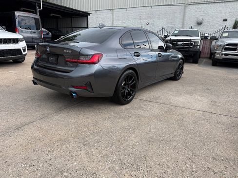Used 2021 BMW 330i xDrive Sedan AWD/4WD image 4