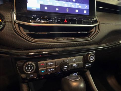 Used 2023 Jeep Compass Altitude image 16