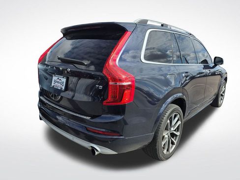 Used 2019 Volvo XC90 T5 Momentum w/ Protection Package Premier FWD image 5