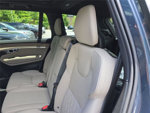 Used 2026 Volvo XC90 B5 Core w/ Protection Package Premier AWD/4WD image 14