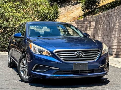 Used 2016 Hyundai Sonata SE FWD image 4