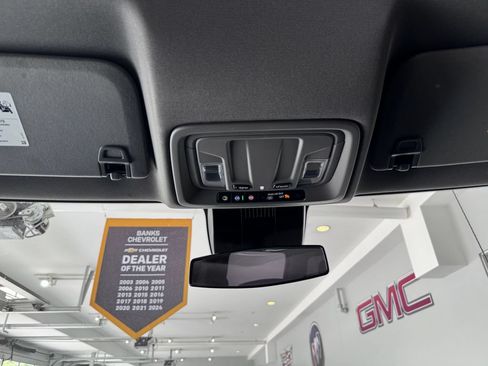 Used 2024 GMC Sierra 1500 Elevation AWD/4WD image 28