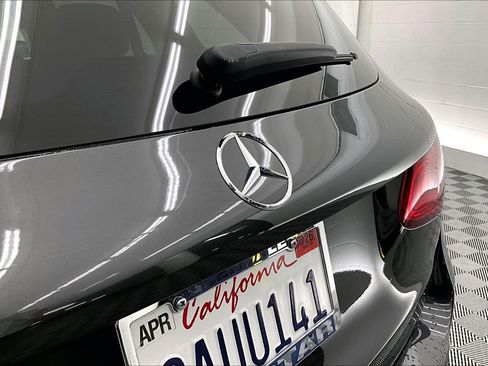 Certified 2022 Mercedes-Benz GLC 300 Grey image 7