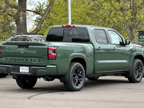 New 2026 Nissan Frontier SV image 2