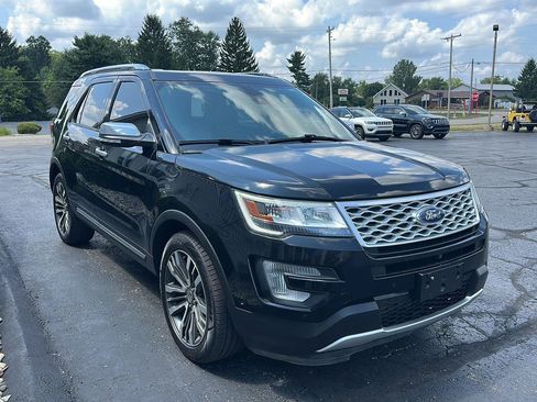 Used 2017 Ford Explorer Platinum AWD/4WD image 3