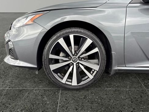Used 2019 Nissan Altima 2.5 SR w/ SR Premium Package AWD/4WD image 4