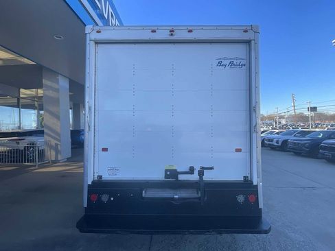 Used 2023 Ford E-350 and Econoline 350 Super Duty w/ Power Windows & Locks Group image 21