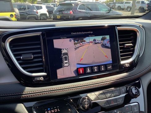 Used 2024 Chrysler Pacifica Pinnacle image 22