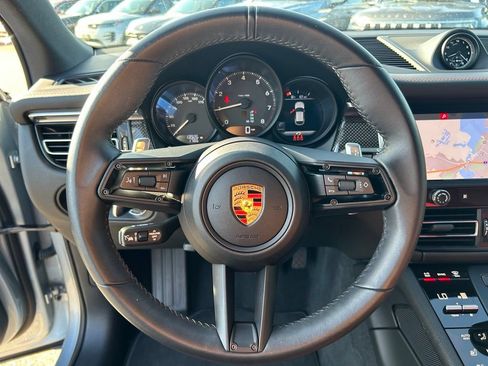 Used 2024 Porsche Macan AWD/4WD image 22