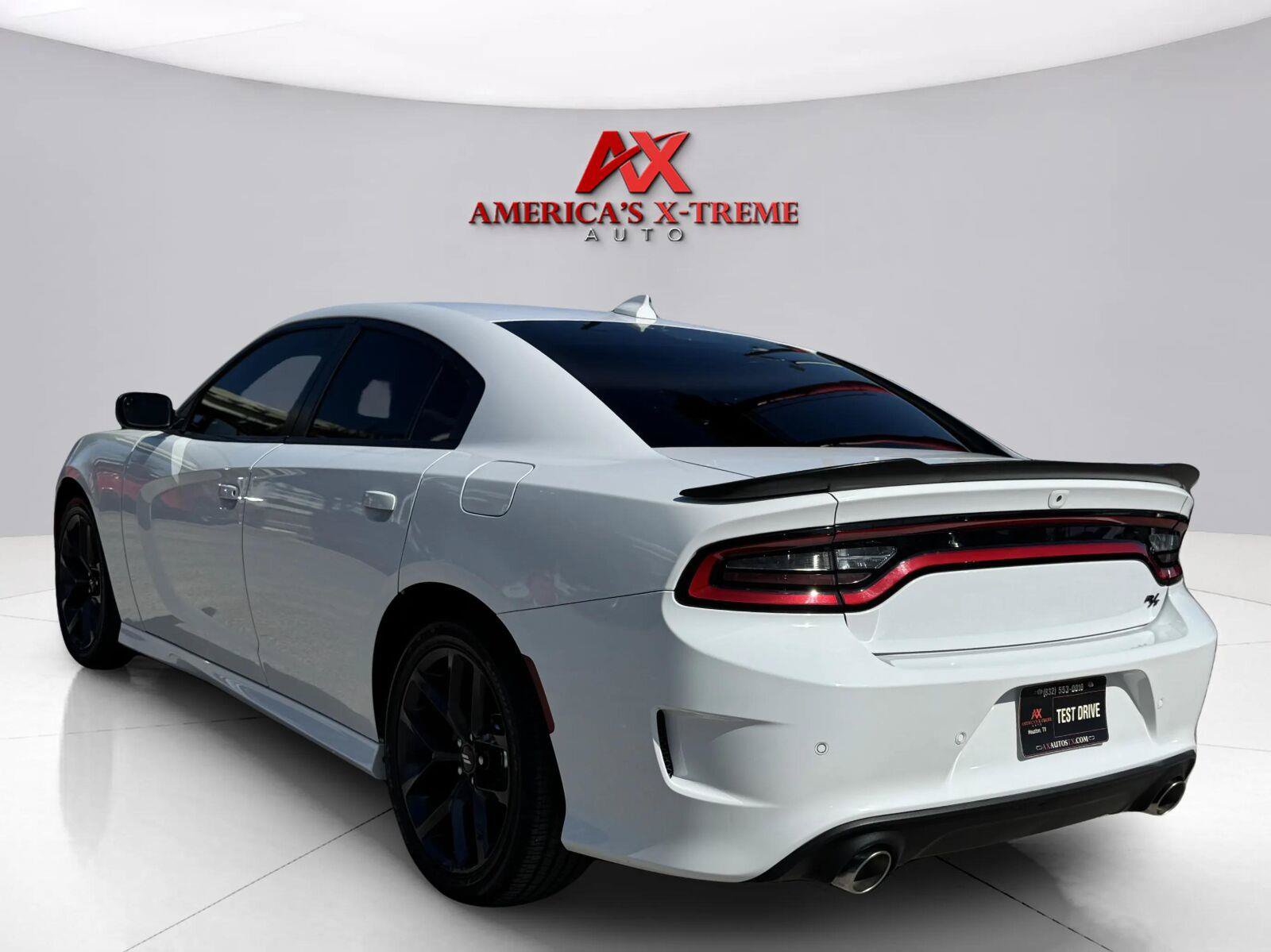 Used 2021 Dodge Charger R/T w/ Plus Group RWD image 4