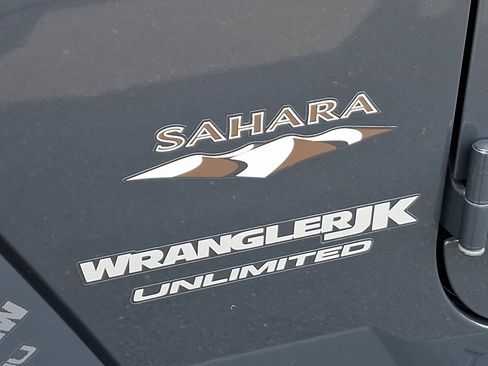 Used 2018 Jeep Wrangler Unlimited Sahara image 28