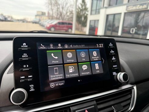 Used 2018 Honda Accord Sport image 32