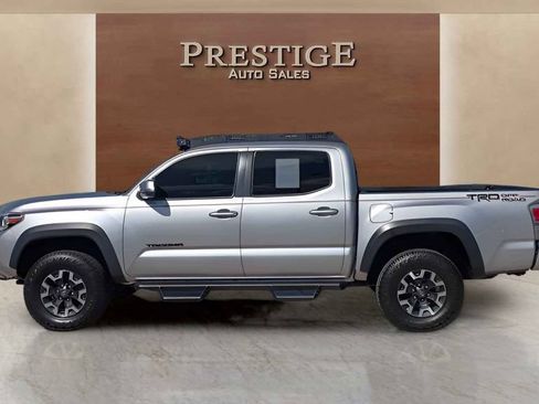 Used 2020 Toyota Tacoma TRD Off-Road w/ Technology Package RWD image 26