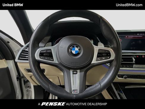 Used 2021 BMW X7 xDrive40i w/ M Sport Package AWD/4WD image 6
