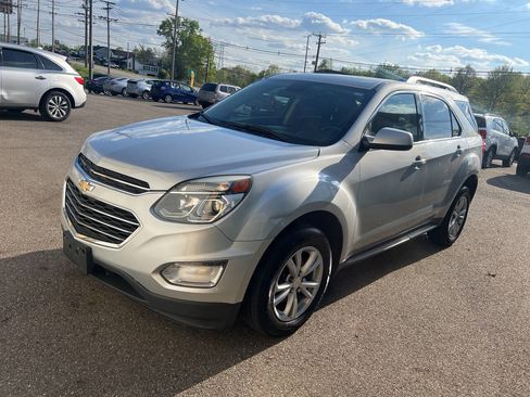 Used 2017 Chevrolet Equinox LT w/ Convenience Package image 7