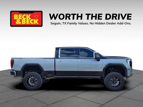 Used 2024 GMC Sierra 2500 Denali Ultimate AWD/4WD image 4
