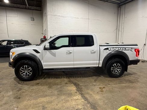 Used 2018 Ford F150 Raptor w/ Equipment Group 802A Luxury image 3