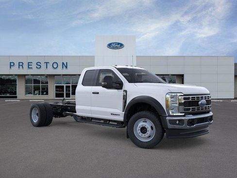 New 2025 Ford F450 XL image 7