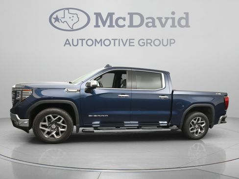 Used 2023 GMC Sierra 1500 SLT AWD/4WD image 5