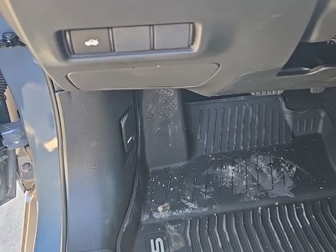 New 2026 Nissan Sentra SR w/ Floor Mat Package image 6