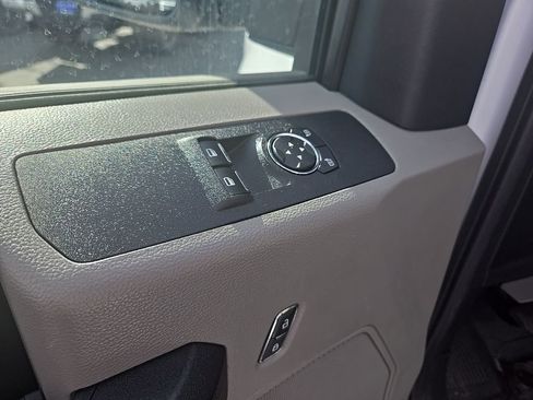 Used 2021 Ford F250 XL w/ Power Equipment Group image 10