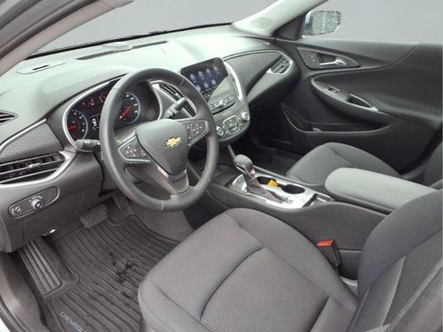 Used 2025 Chevrolet Malibu RS FWD image 20