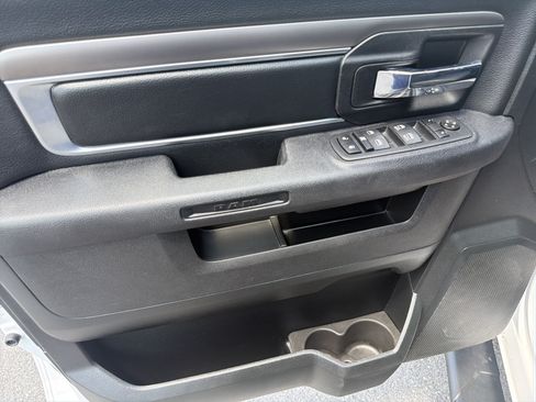 Used 2024 RAM 1500 Warlock AWD/4WD image 15