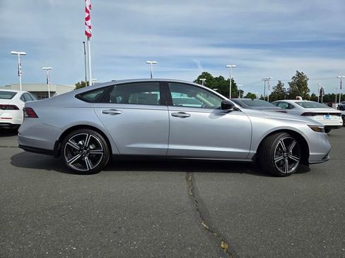 New 2026 Honda Accord SE image 3