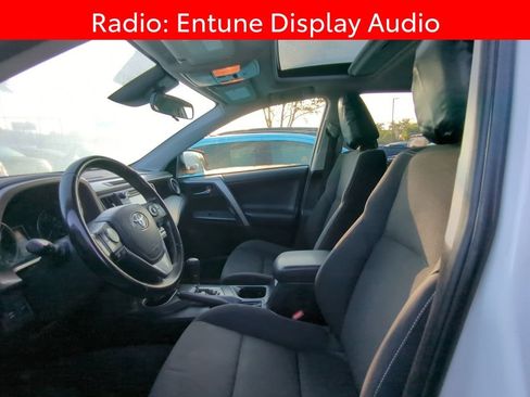Used 2018 Toyota RAV4 XLE AWD/4WD image 6