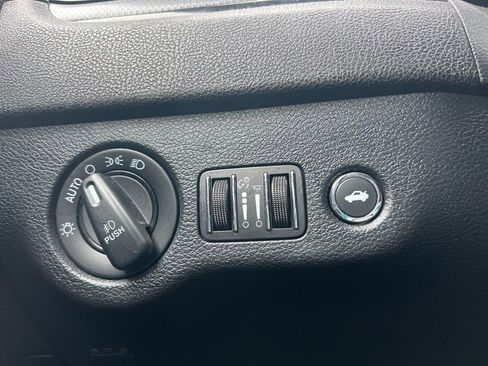 Used 2014 Chrysler 300 S w/ Luxury Group image 25