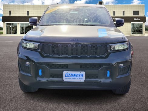Used 2023 Jeep Grand Cherokee Trailhawk w/ Luxury Tech Group III image 8