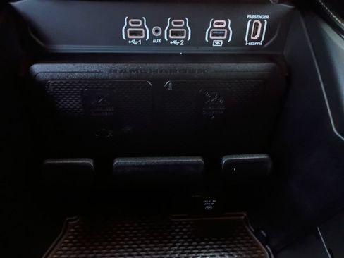 Used 2025 RAM 1500 Limited AWD/4WD image 6