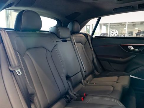 Used 2025 Audi Q8 Prestige AWD/4WD image 35