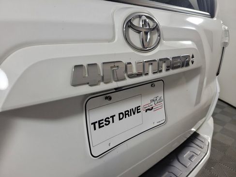 Used 2021 Toyota 4Runner SR5 Premium AWD/4WD image 6