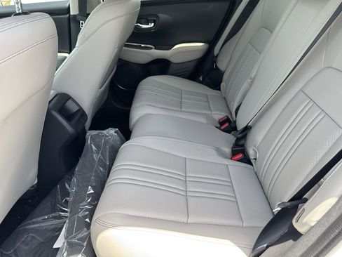 New 2026 Honda HR-V EX-L image 9