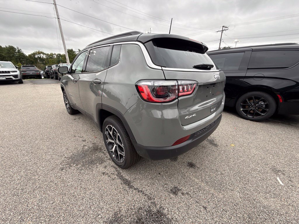 New 2026 Jeep Compass Limited AWD/4WD image 3