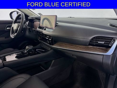 Used 2025 Nissan Rogue Platinum FWD image 33