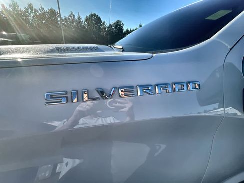 Used 2025 Chevrolet Silverado 1500 Custom image 29