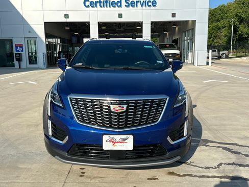 Used 2024 Cadillac XT5 Premium Luxury w/ Technology Package FWD image 8