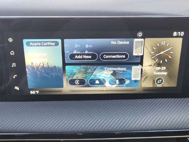Used 2025 Nissan Kicks SR FWD image 16