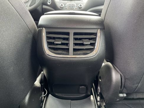 Used 2025 Chevrolet Malibu LT FWD image 39
