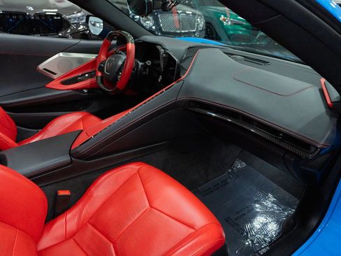 Used 2023 Chevrolet Corvette Stingray Preferred Cpe w/ Z51 Performance Package RWD image 37