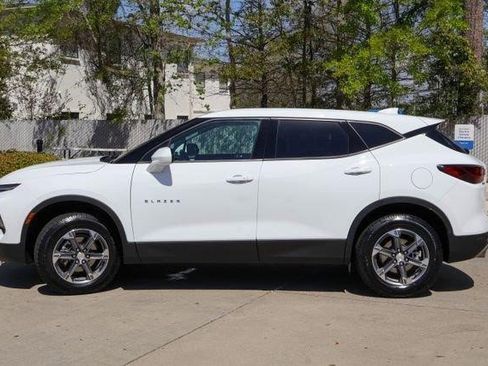 Certified 2025 Chevrolet Blazer LT FWD image 24