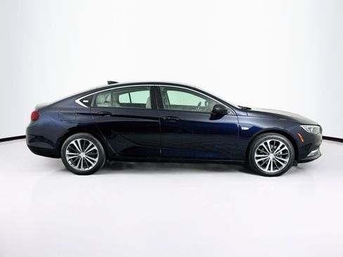 Used 2018 Buick Regal Essence FWD image 10