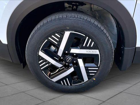 New 2026 Nissan Kicks SV FWD image 9